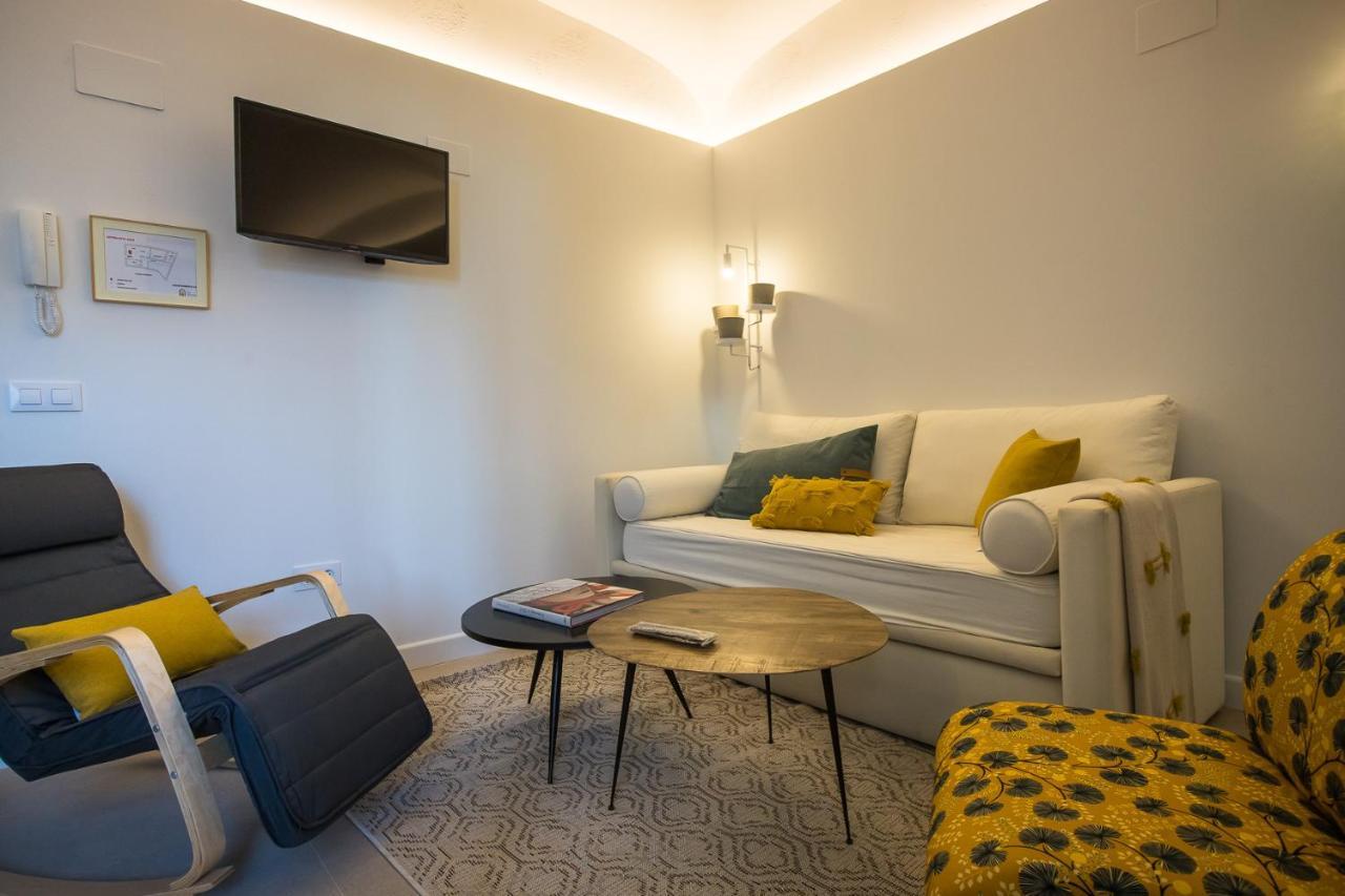 Apartamentos San Salvador Parking Gratis Mérida Exteriör bild