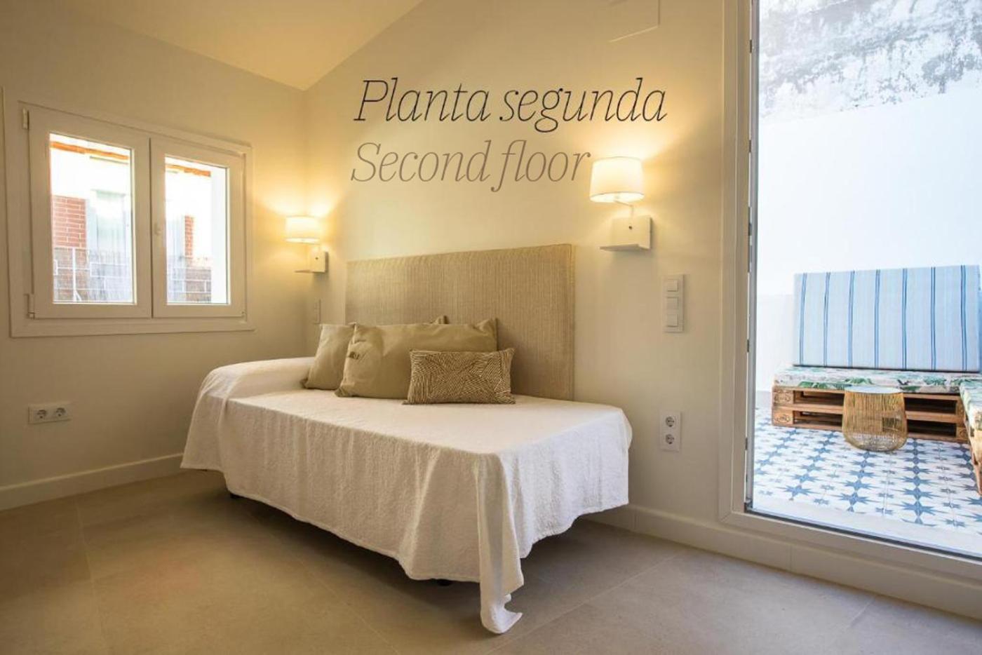 Apartamentos San Salvador Parking Gratis Mérida Exteriör bild