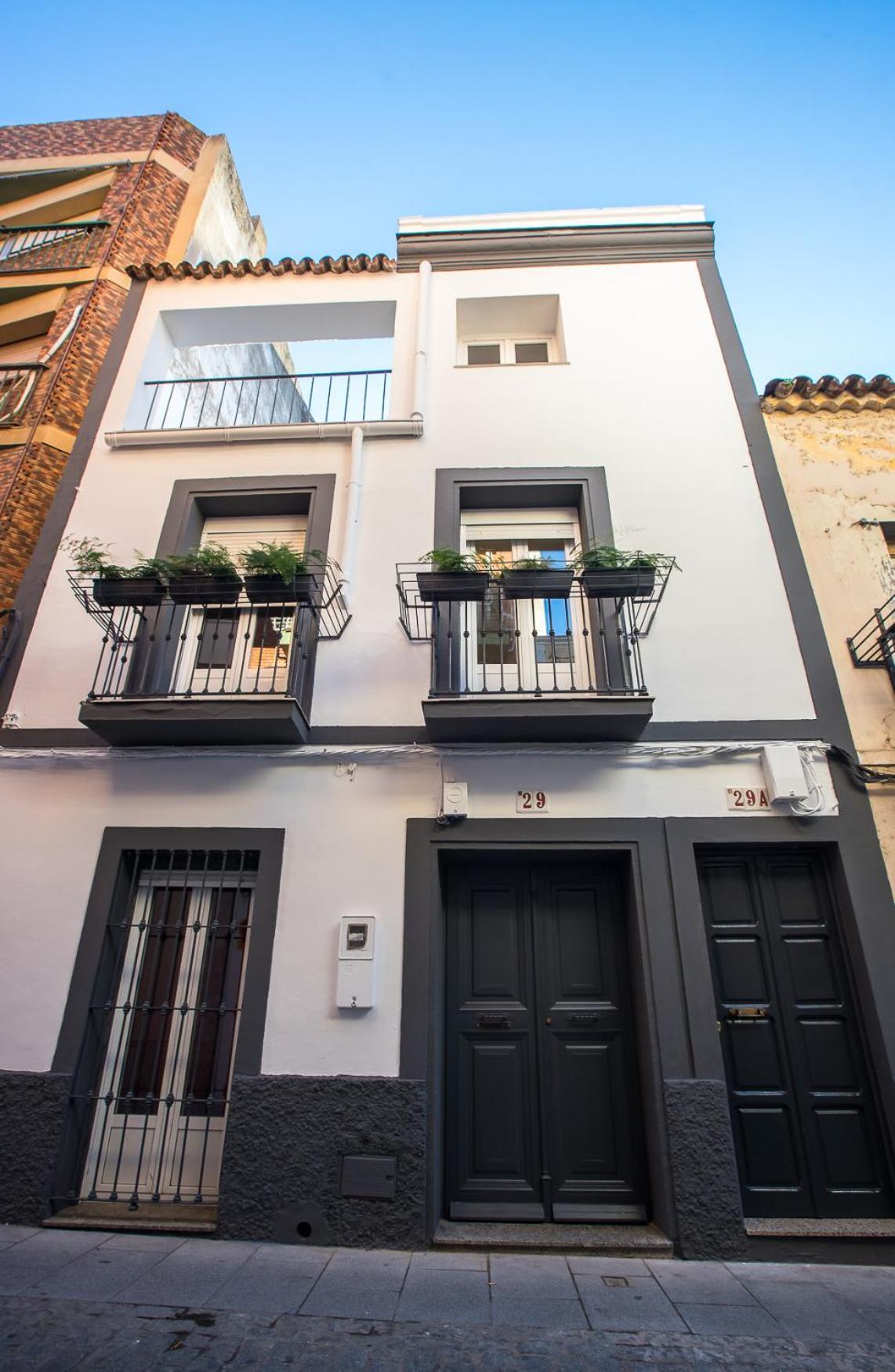 Apartamentos San Salvador Parking Gratis Mérida Exteriör bild