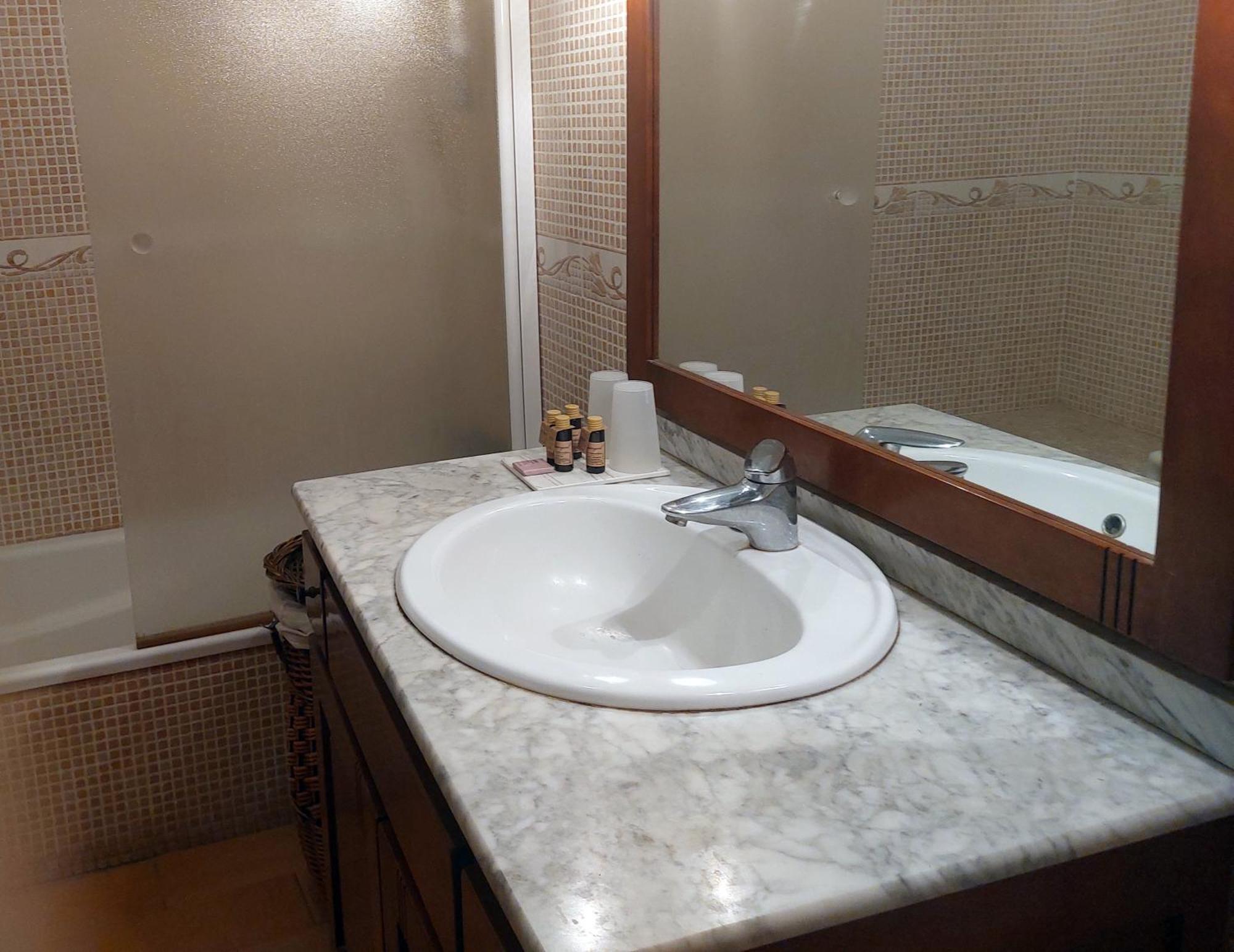 Apartamentos San Salvador Parking Gratis Mérida Exteriör bild