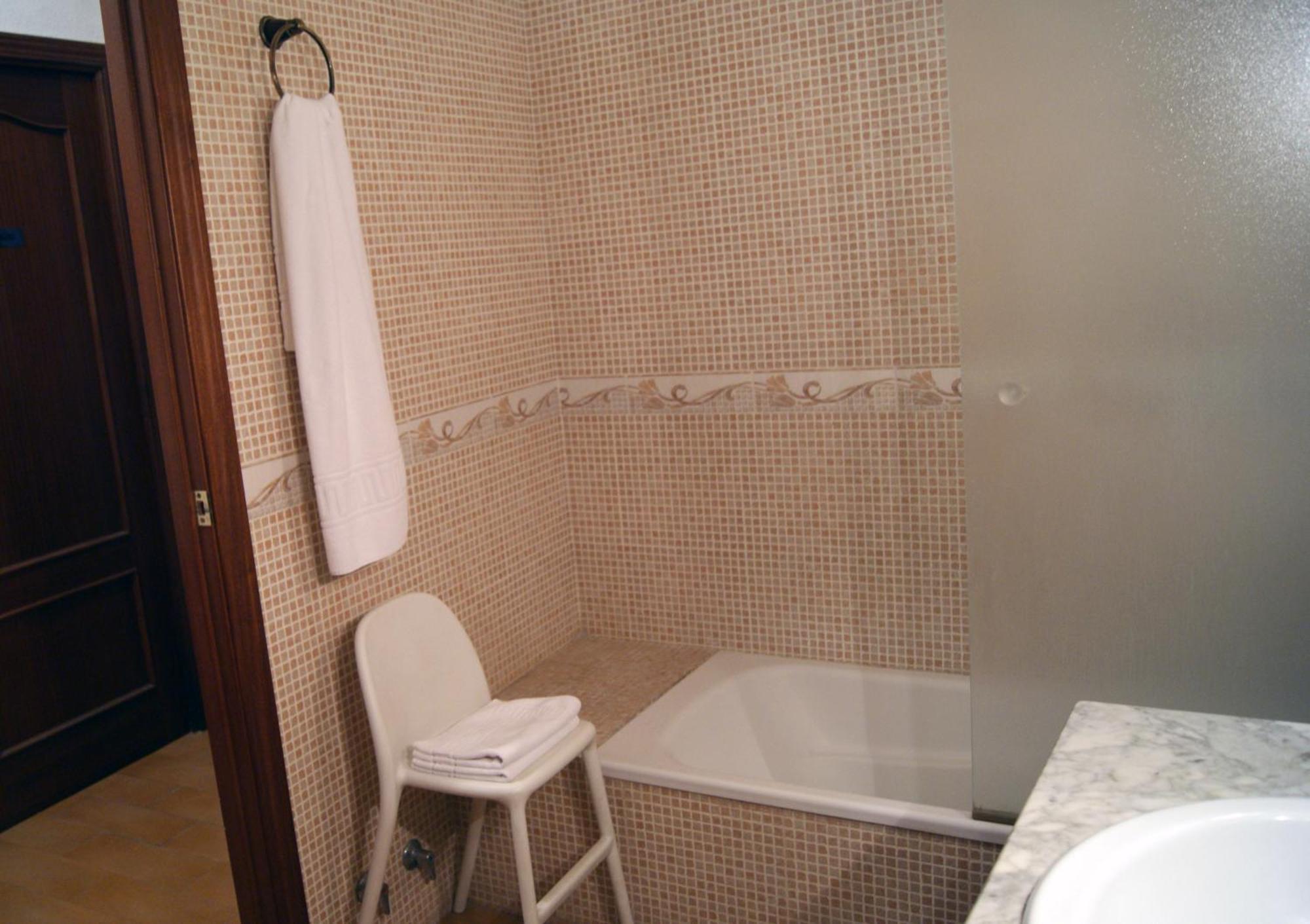 Apartamentos San Salvador Parking Gratis Mérida Exteriör bild