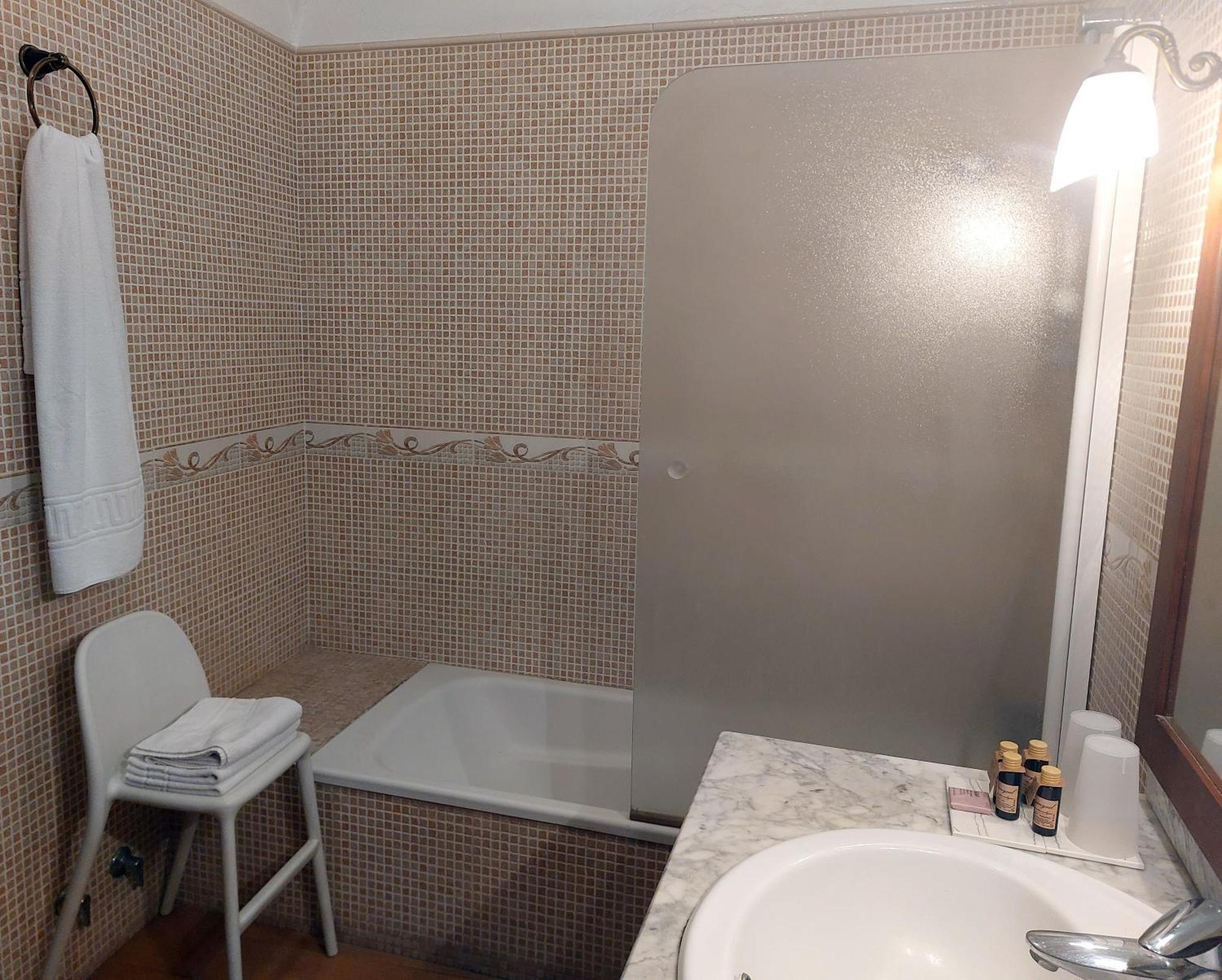 Apartamentos San Salvador Parking Gratis Mérida Exteriör bild